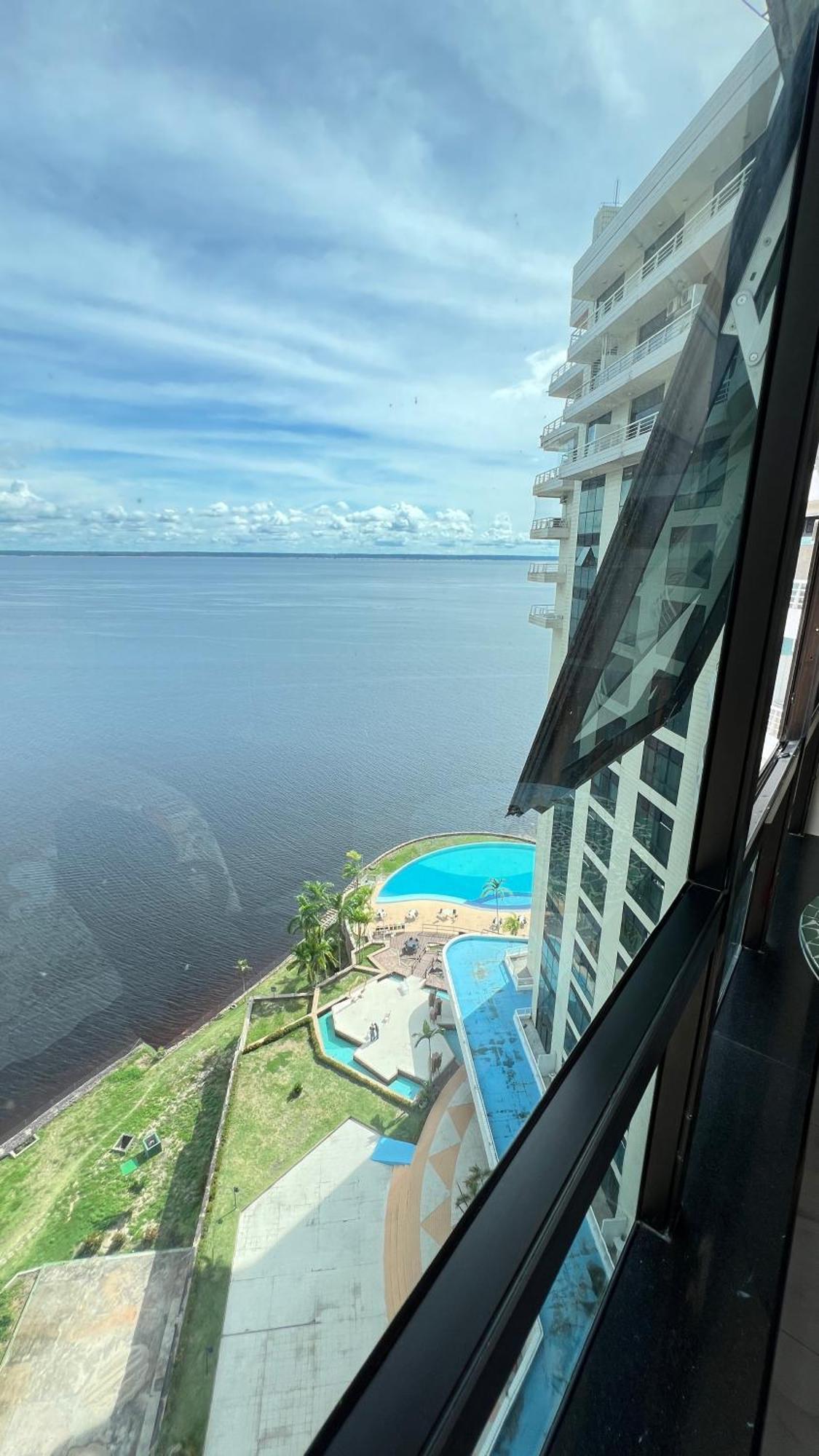 Flat No Condominio Do Edificio Tropical Executive E Residence Com Vista Para O Rio Manaos Exterior foto